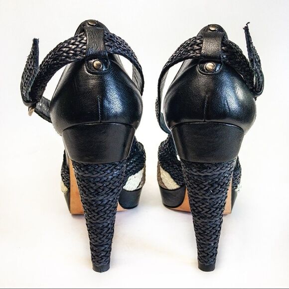 Stuart Weitzman Black Bradford Weave Heels Sz 7.5M - Picture 7 of 13